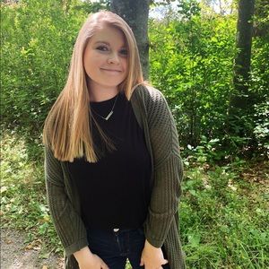 Meet your Posher, Danielle